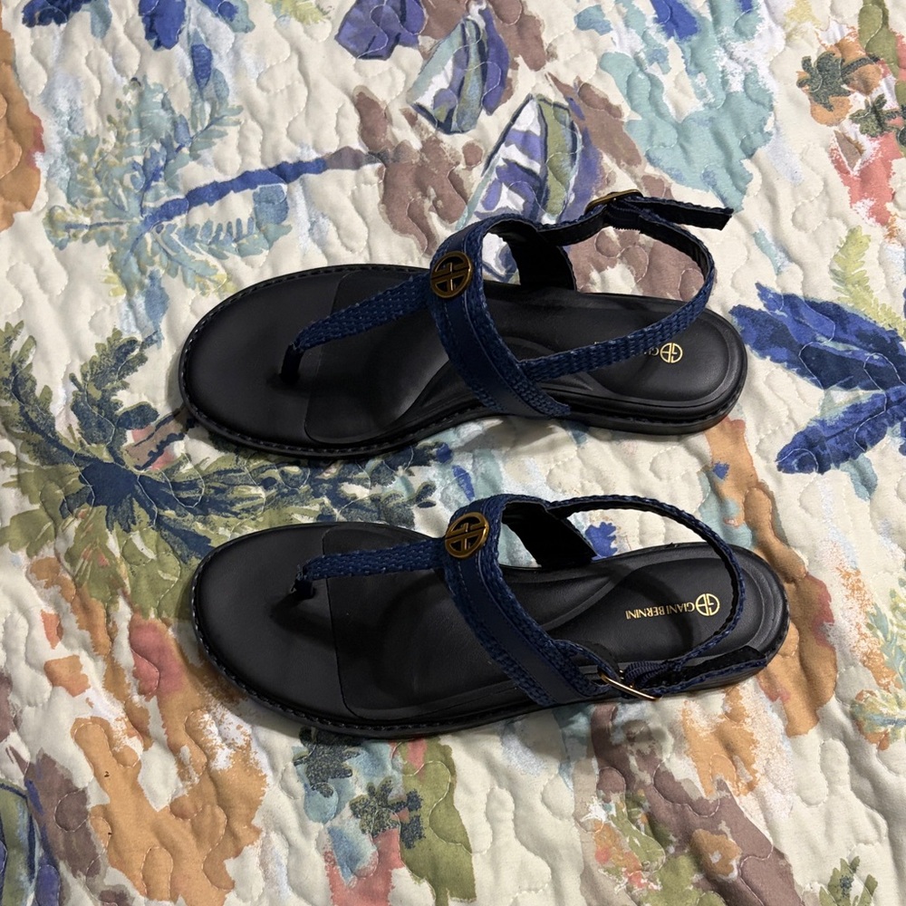 New Gianni Bernini Navy Blue Sandals with Gold Accent